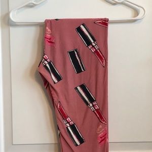 Lularoe lipstick leggings os (one size)